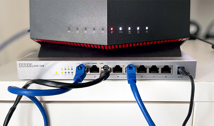 SODOLA 5 Port Gigabit Ethernet Switch|Mini Metal Housing  Switch|Plug&Play|Fanless Design| Desktop Ethernet Splitter |Quiet Unmanaged  Network Switch