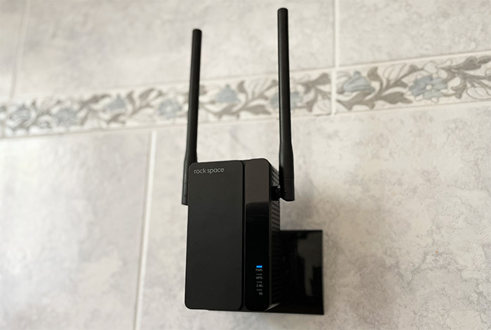 Does an Ethernet port on the WiFi Extender actually matter